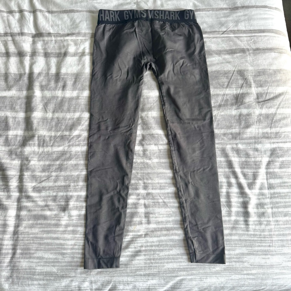 Gymshark Women’s Low Waist Charcoal Leggings size Small